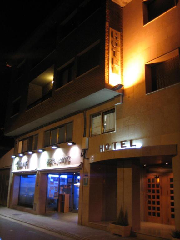 Hotel Chane La Puebla De Alfinden Eksteriør bilde